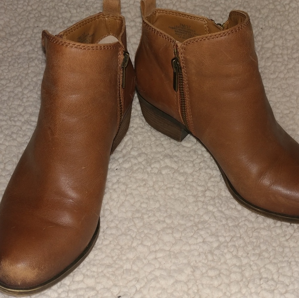 Lucky ankle boots